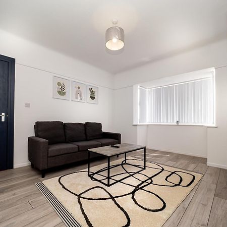3Br Haven Retreat In Wallasey With Free Street Parking Kültér fotó