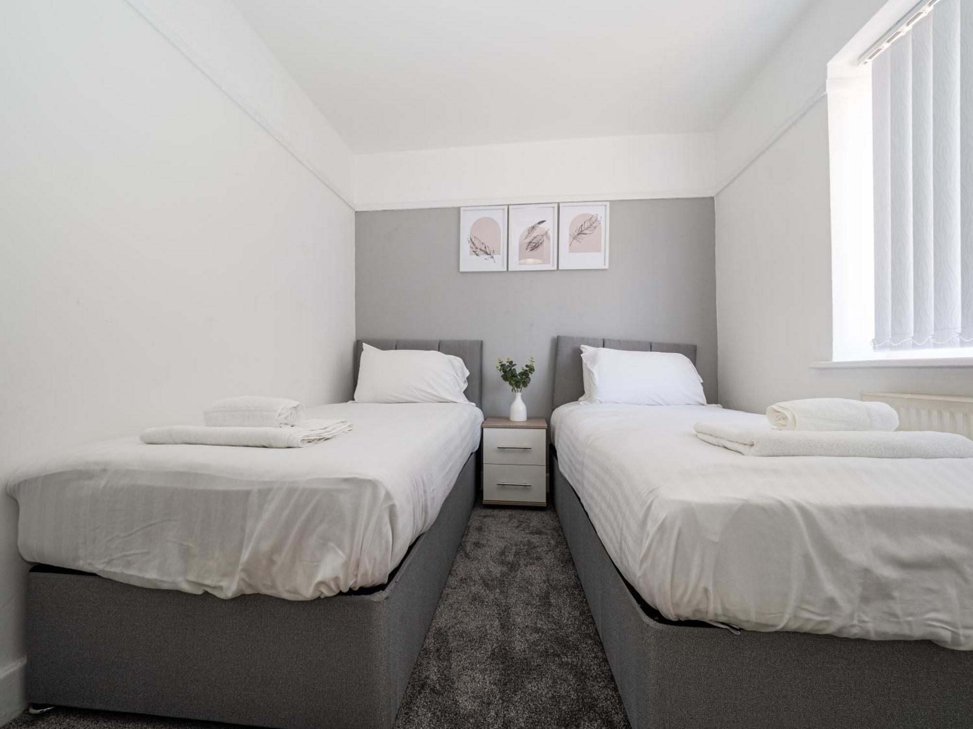 3Br Haven Retreat In Wallasey With Free Street Parking Kültér fotó
