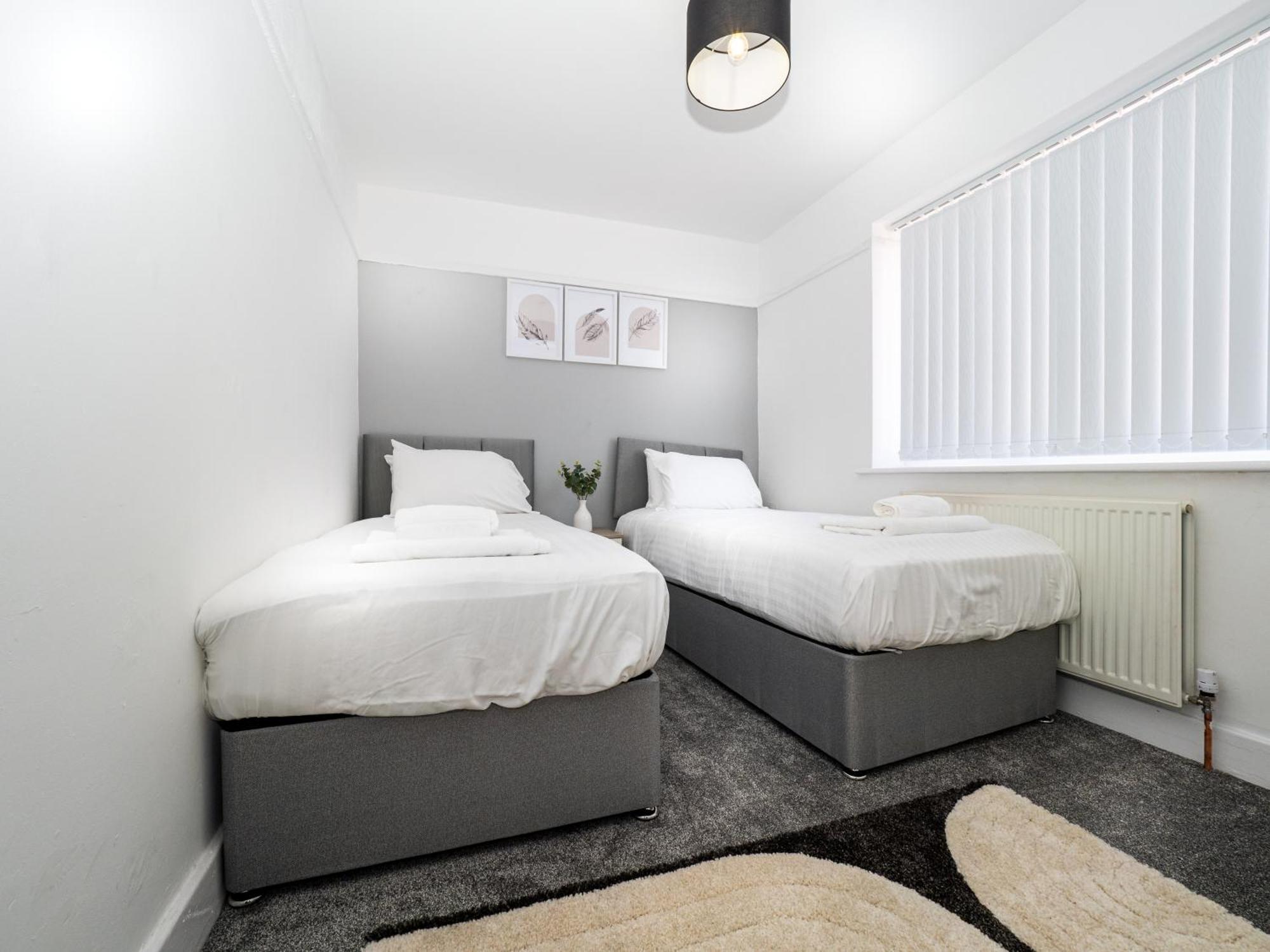 3Br Haven Retreat In Wallasey With Free Street Parking Kültér fotó