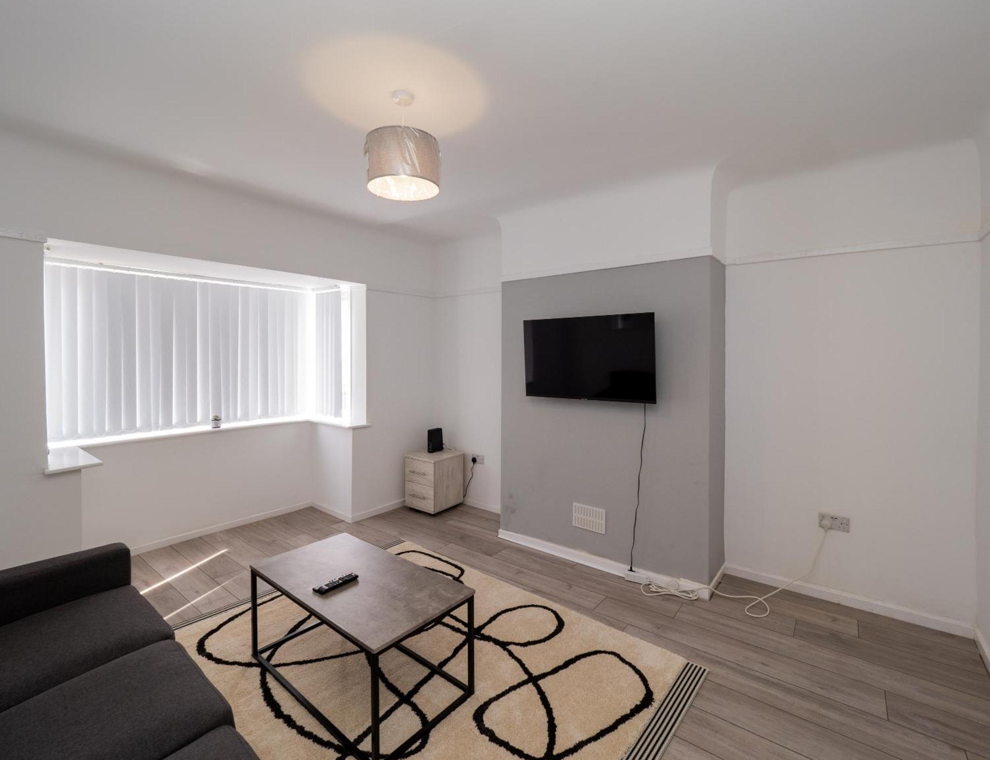3Br Haven Retreat In Wallasey With Free Street Parking Kültér fotó
