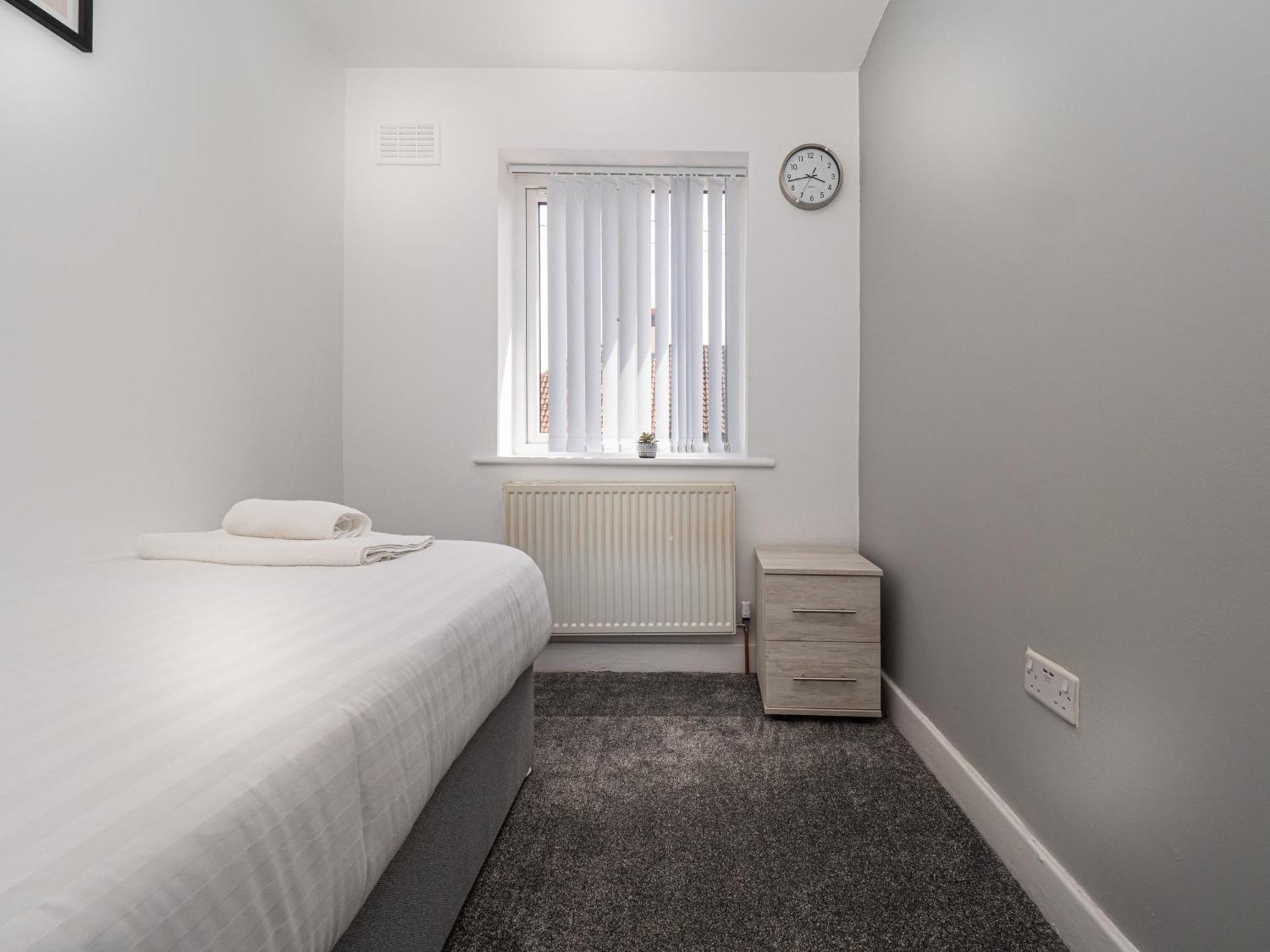 3Br Haven Retreat In Wallasey With Free Street Parking Kültér fotó