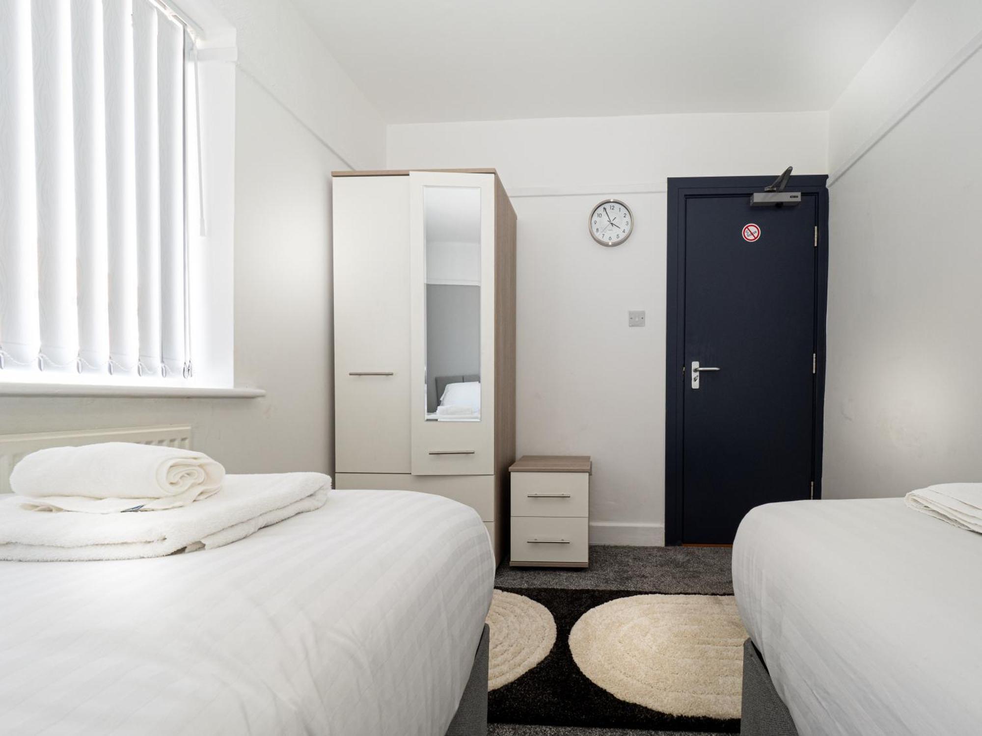 3Br Haven Retreat In Wallasey With Free Street Parking Kültér fotó